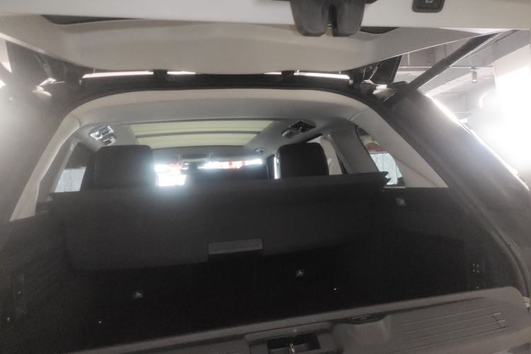 Used Land Rover Range 2020 3.0 L6 Long-Wheelbase Legacy Trunk