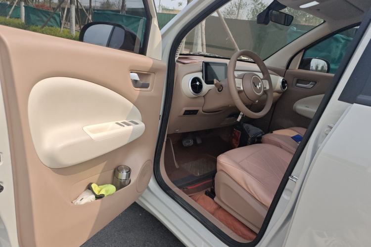 Used Wuling Hongguang MINIEV 2025 Four-Door Version Advanced Edition Driver Seat