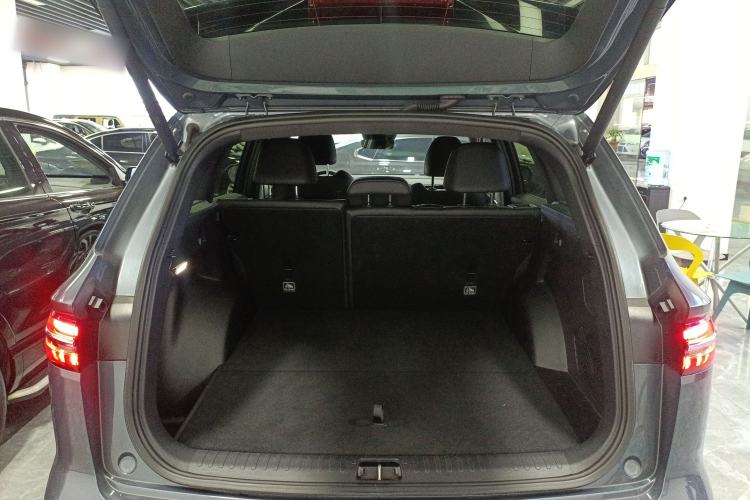 Used Geely Auto Monjaro L 2024 2.0TD High-Power Automatic Two-Wheel Drive Skyline Edition
