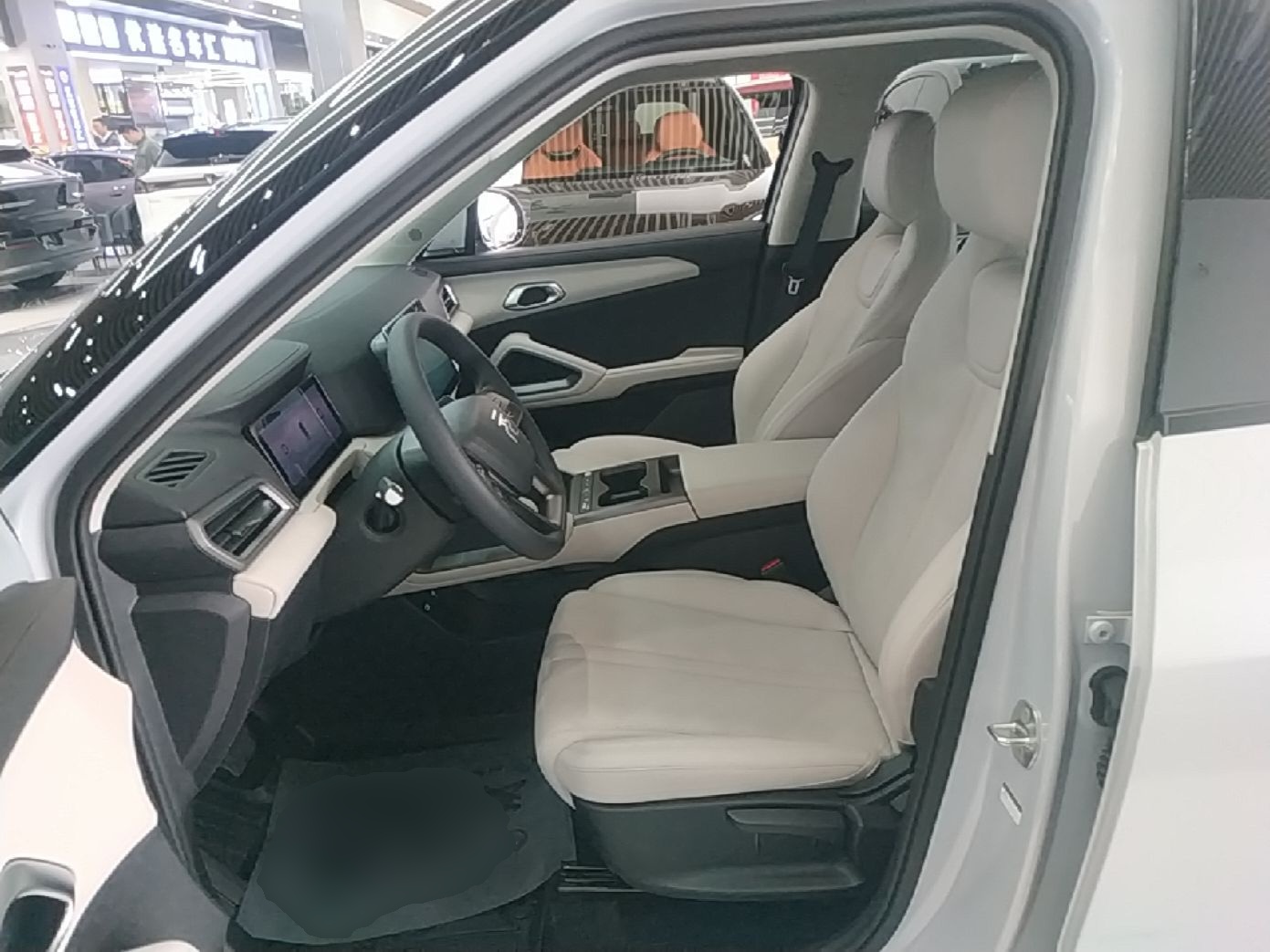 BYD Yuan UP 2025 Model 301KM Leading Version — снимка 17