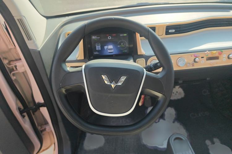 Used Wuling Hongguang MINIEV 2021 Macaron Premium Model – Lithium Iron Phosphate Steering Wheel