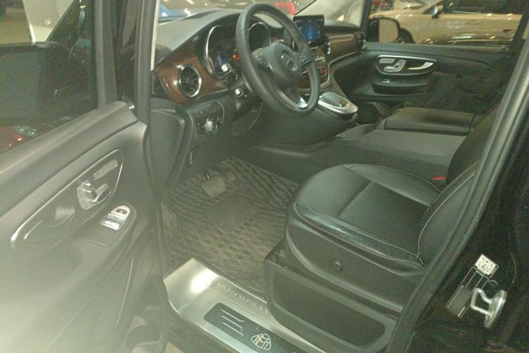 Used Mercedes-Benz V-Class 2020 V 260 Avantgarde Edition