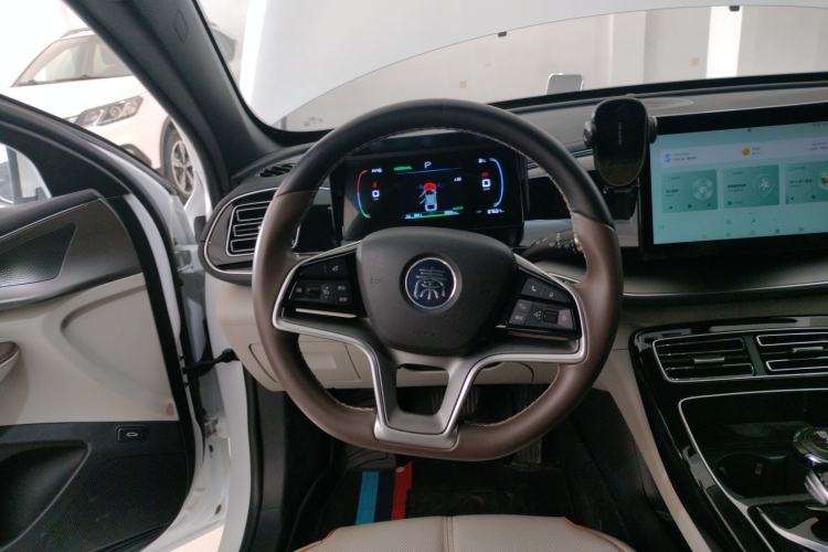 Used BYD Qin PLUS 2023 Champion Edition EV 420KM Leading Model