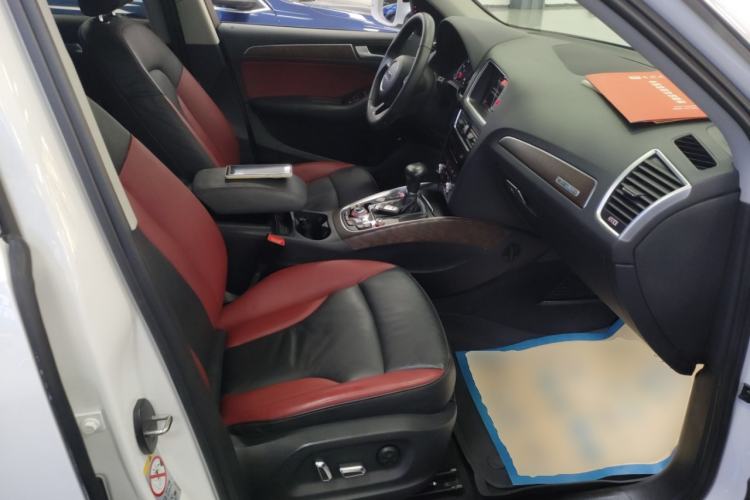 Used Audi Q5 2017 Plus 40 TFSI Technology Model