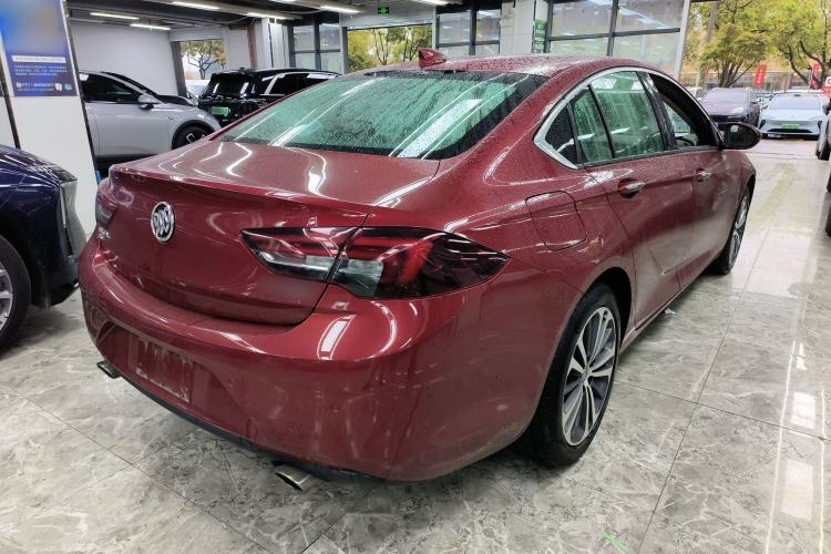 Used Buick Regal 2017 28T Luxury Edition Rear Right 45 Deg