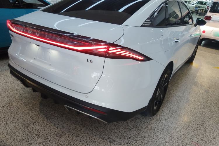 Used Geely Galaxy L6 2023 60km PLUS
