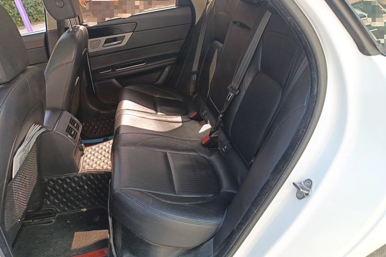 Used Jaguar XF 2016 XF 2.0T Two-Wheel-Drive Luxury Edition