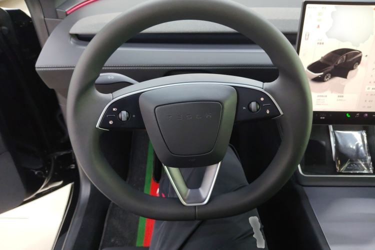 Used Tesla Model Y L 2025 Model Long-Range All-Wheel-Drive Version
