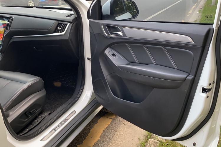 Used Roewe RX5 2016 20T Two-Wheel Drive Automatic Internet Smart Edition