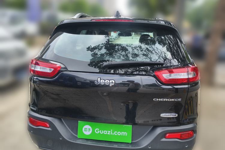 Used Jeep Cherokee 2017 2.0L Superior Edition