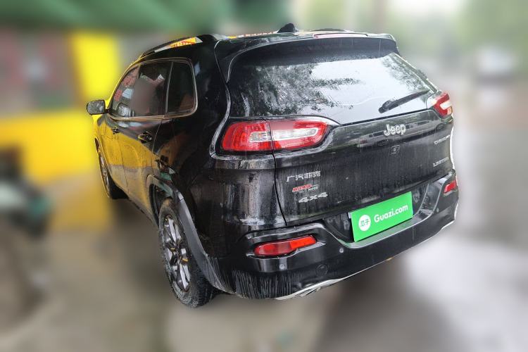 Used Jeep Cherokee 2020 2.0L Two-Wheel Drive Classic Sports Edition