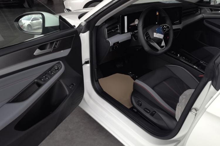 Used Volkswagen Lamando 2024 Lavida L 280TSI DSG Cool & Spicy Edition