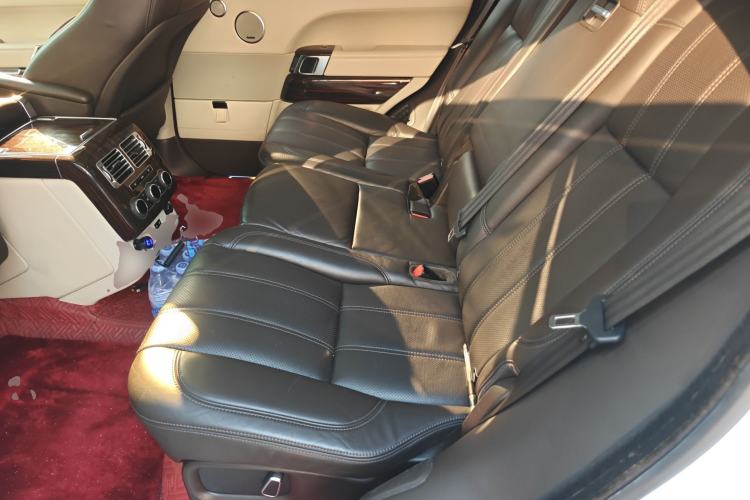 Used Land Rover Range 2014 3.0 SC V6 Vogue SE Long-Wheelbase Edition Left Rear Seat