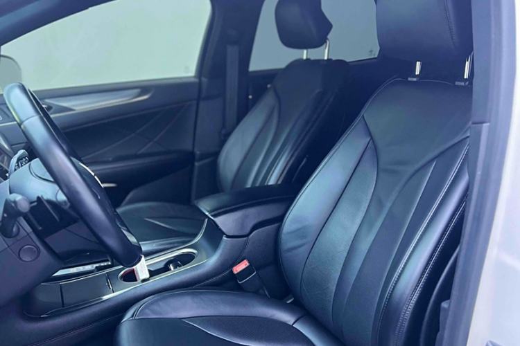 Used Lincoln MKC 2017 2.0T Two-Wheel Drive Deluxe Edition