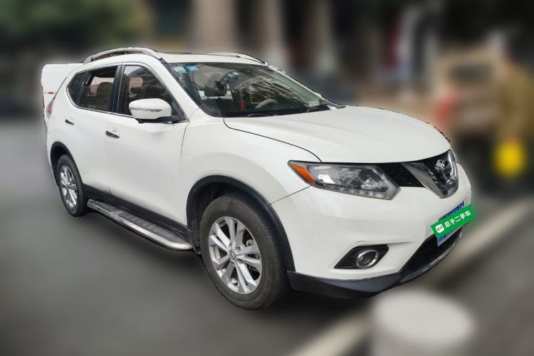 Used Nissan X-Trail 2014 2.0L CVT Comfort Edition 2WD Front Right 45 Deg