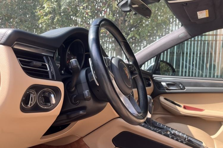 Used Porsche Macan 2021 Macan 2.0T