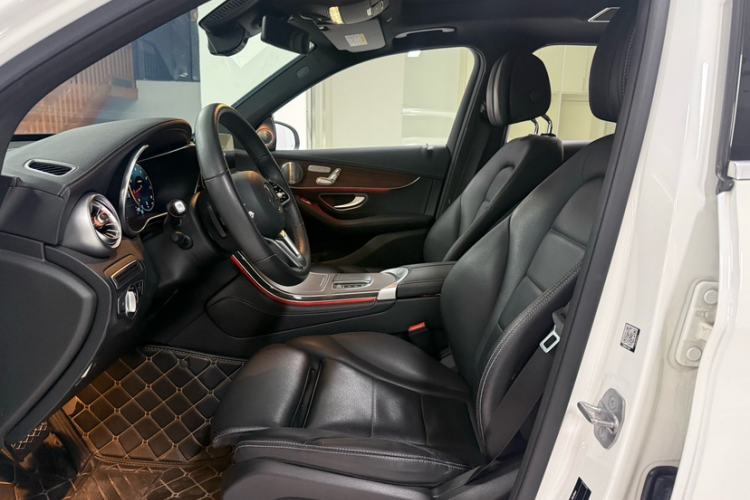 Used Mercedes-Benz GLC 2021 GLC 300 L 4MATIC Dynamic Model Left Front Seat