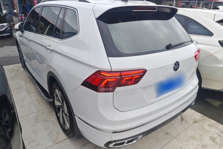 Used Volkswagen Tiguan L 2023 Restyled 330TSI Automatic Two-Wheel Drive R-Line Enhanced Comfort Version
