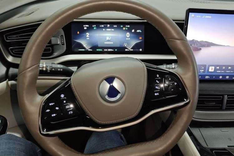 Used Denza D9 2022 DM-i 970 Four-Wheel Drive Prestige Model