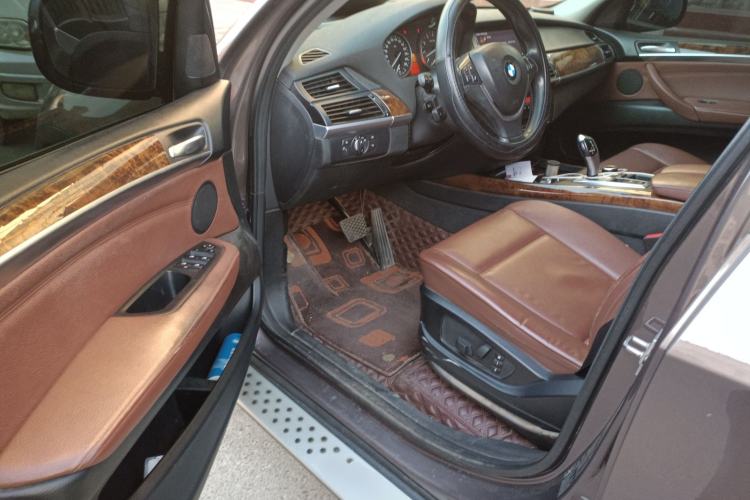 Used BMW X5 2011 xDrive35i Luxury Model
