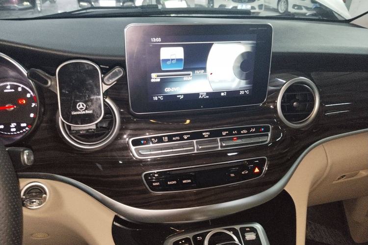 Used Mercedes-Benz V-Class 2016 V 260 Avantgarde Edition