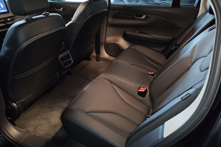 Used Hongqi E-QM5 2023 Base Travel Edition
