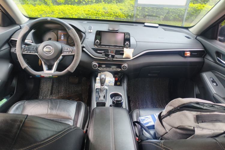 Used Nissan Teana 2019 2.0L XL Comfort Edition Center Console