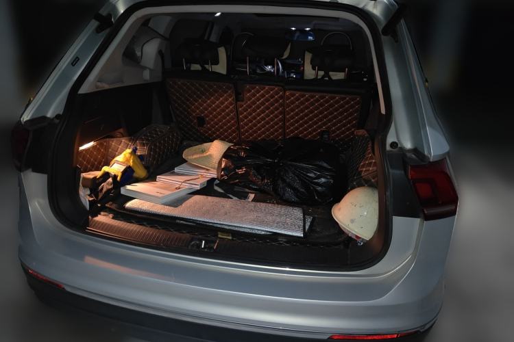 Used Volkswagen Tiguan L 2018 330TSI Automatic Two-Wheel Drive Luxury Edition Trunk