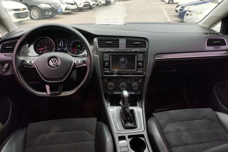 Used Volkswagen Golf 2018 230TSI Automatic Luxury Version