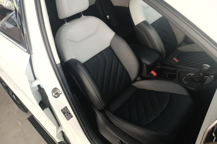 Used Volkswagen Tharu 2023 300TSI Two-Wheel-Drive Full Moon Edition
