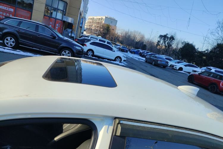 Used Roewe i5 2021 Revised Version 1.5L CVT Diamond Edition
