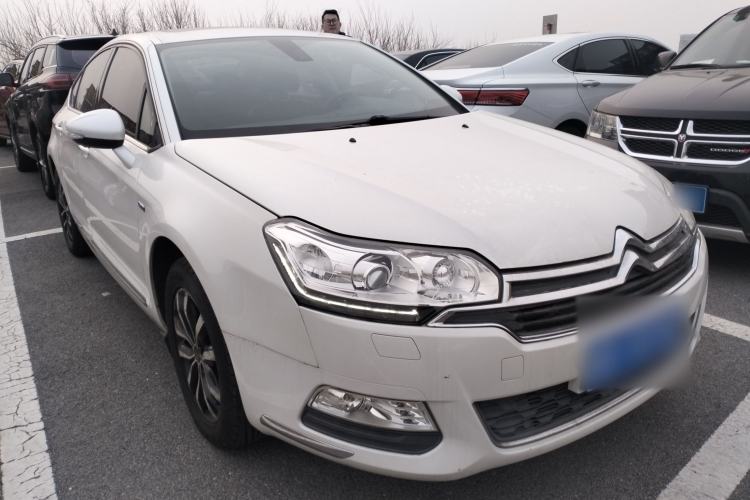 Used Citroen C5 2014 1.6T Automatic Prestige Model Front Right 45 Deg