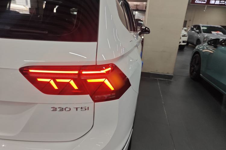 Used Volkswagen Tiguan L 2023 Restyled 330TSI Automatic Two-Wheel Drive R-Line Enhanced Comfort Version