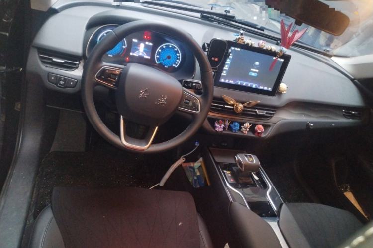 Used Hongqi E-QM5 2022 431 km Charge & Enjoy Edition