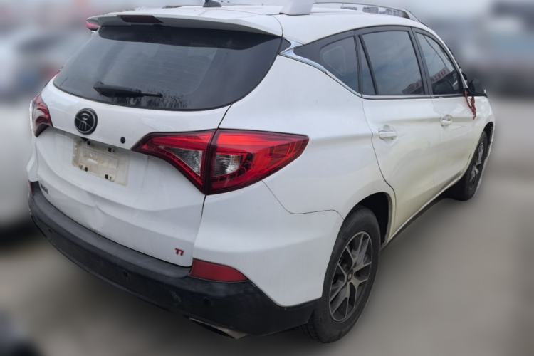 Used BYD Song 2017 Gaishi Upgrade Edition 1.5TI Manual Leading Model

