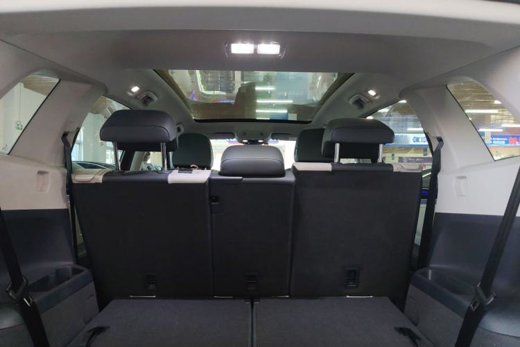 Used Volkswagen ID.6 CROZZ 2021 Long-Range PRO Edition Headliner