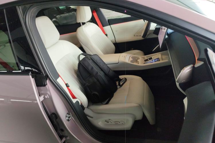 Used ONVO L60 2024 60 kWh Rear-Drive Version