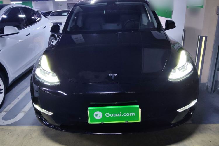 Used Tesla Model Y 2023 Long-Range All-Wheel-Drive Version
