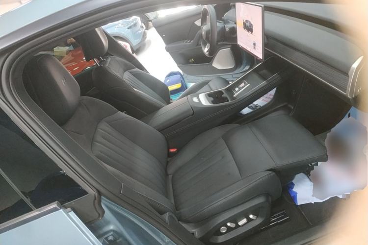 Used ONVO L60 2024 60 kWh Rear-Drive Version
