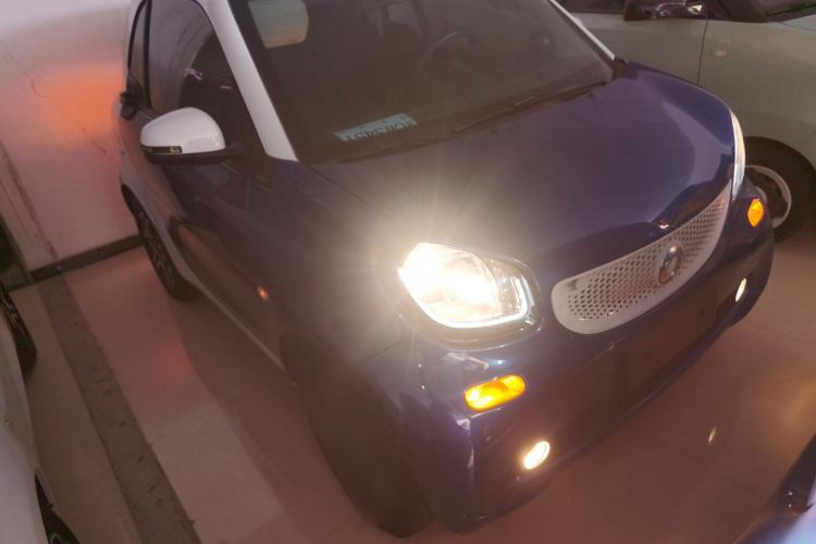 Used smart fortwo 2017 1.0L 52kW New Sound Special Edition China V Emission Standard