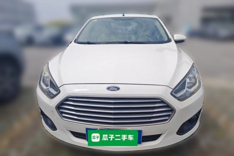 Used Ford Escort 2015 1.5L Automatic Comfort Edition Front