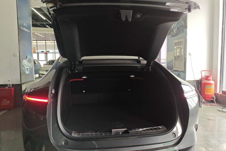 Used Avatr 12 2025 Year Updated Ultra Extended-Range Version Trunk