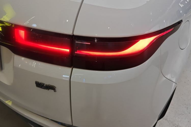 Used Land Rover Range Evoque 2024 Aurora L 249 PS Prestige Light-Chasing Edition Right Rear Taillight