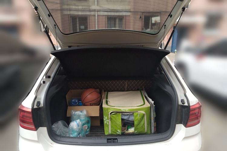 Used Volkswagen Santana 2015 Haval H6 1.6L Automatic Luxury Model Trunk