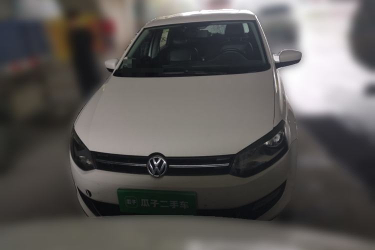 Used Volkswagen Polo 2013 1.6L Automatic Luxury Edition Front