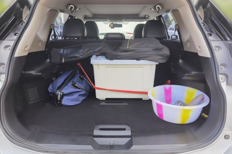 Used Nissan X-Trail 2014 2.5L CVT Ultimate Edition 4WD Trunk