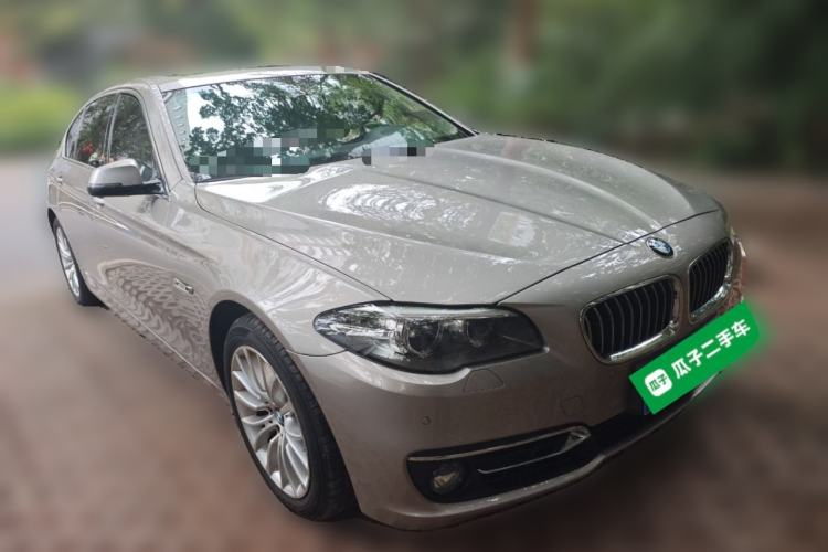 Used BMW 5 Series 2014 525Li Leading Model Front Right 45 Deg