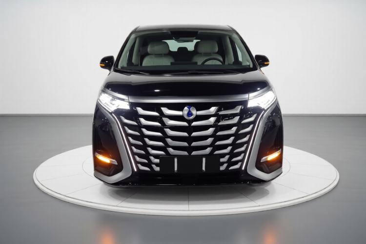 Used Denza D9 2025 DM-i Intelligent Drive 1020 Four-Wheel Drive Flagship Model