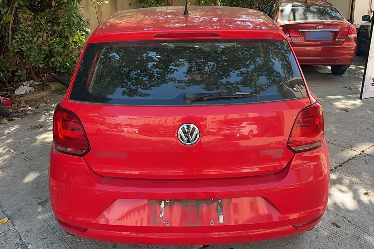 Used Volkswagen Polo 2016 1.6L Automatic Comfort Model