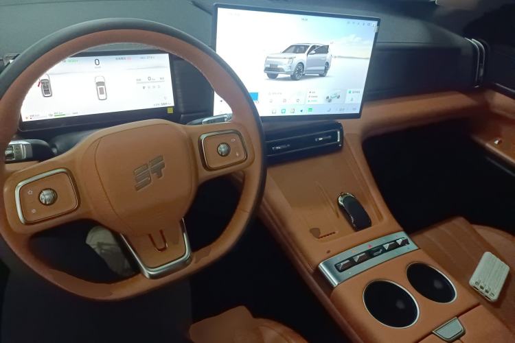 Used JETOUR Shanhai L7 Plus 2025 Model 220km Flagship 7-seater Center Console